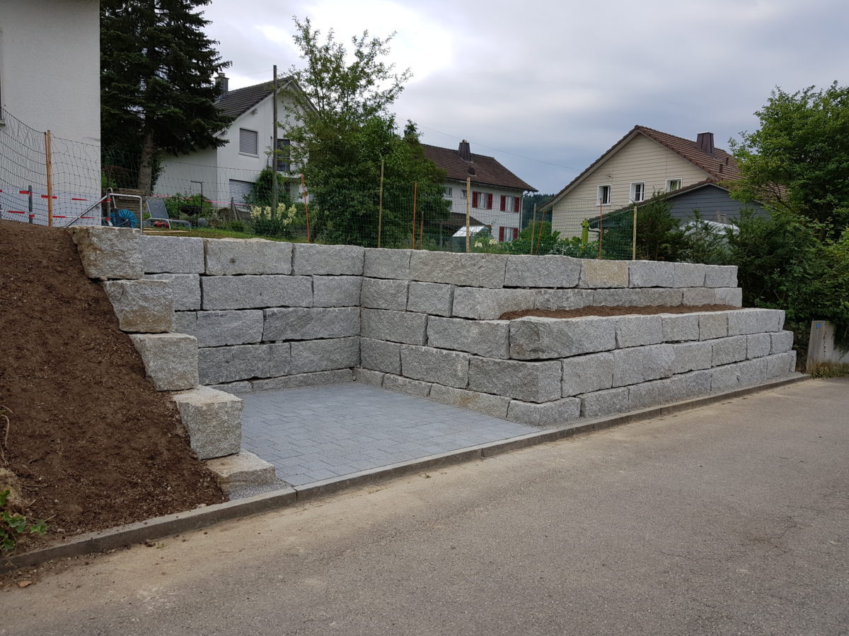 B21-Stützmauer-aus-Granitblocksteinen-2-e1538682685194.jpg