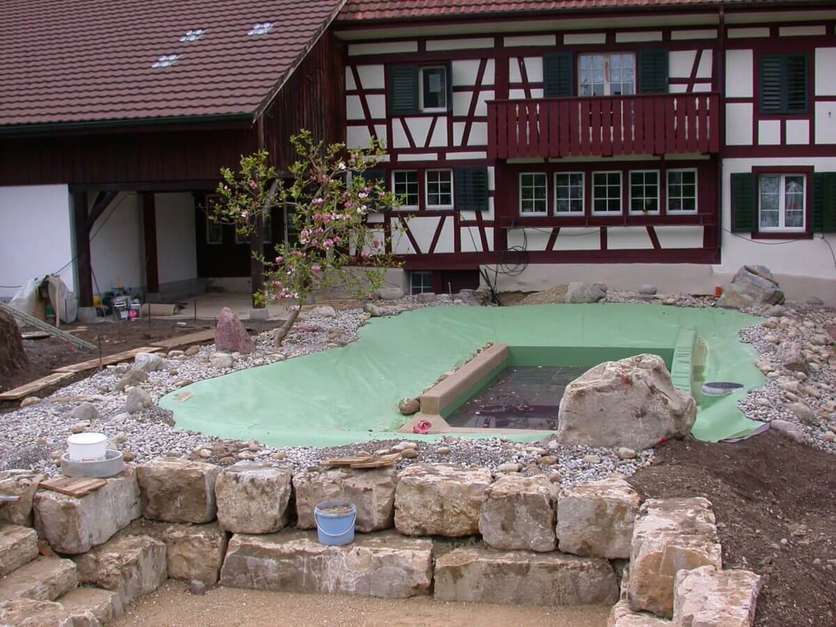 C10-Bau-eines-Schwimmteiches-e1538687694771.jpg