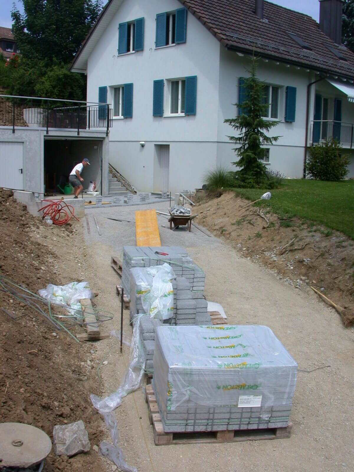 C26-Erstellen-einer-neuen-Garageneinfahrt-e1538687841824.jpg